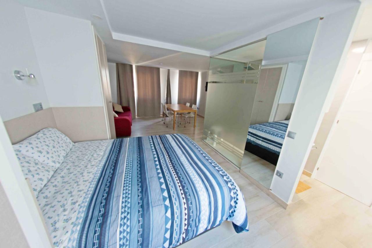 Luxury And Cozy Apartment Малага Экстерьер фото